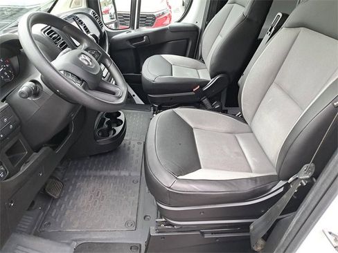 Used 2025 RAM ProMaster 2500 w/ Convenience Group image 16