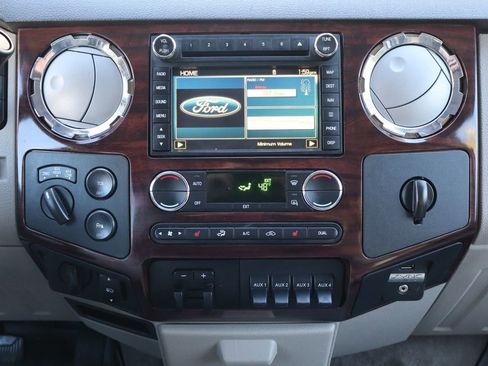 Used 2009 Ford F350 Lariat image 35