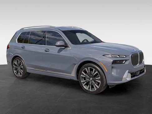 Used 2023 BMW X7 xDrive40i w/ Premium Package AWD/4WD image 12