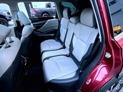 Used 2022 Subaru Forester Limited image 20