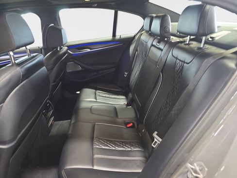 Used 2022 BMW M550i xDrive w/ Dynamic Handling Package image 13