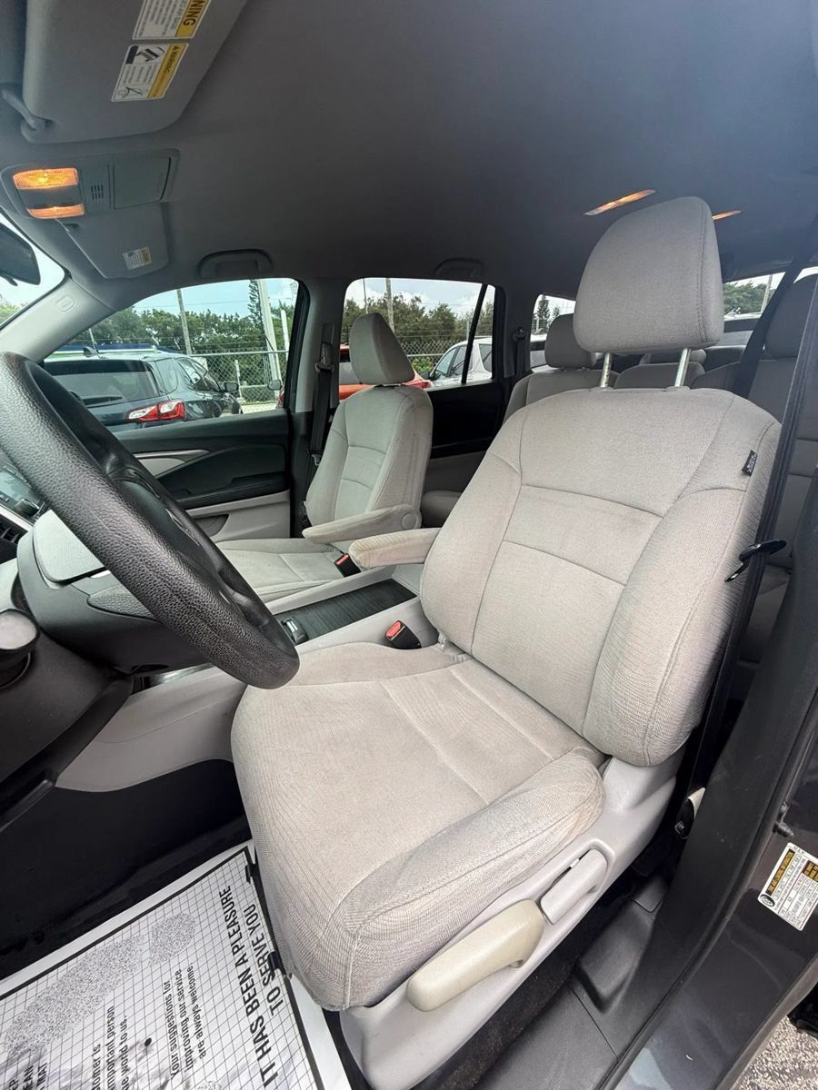 Used 2017 Honda Pilot LX image 9