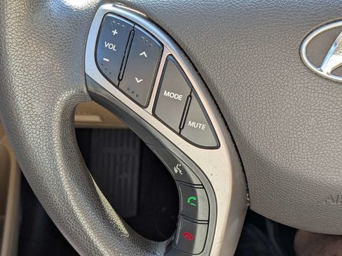 Used 2013 Hyundai Elantra GLS w/ Preferred Pkg FWD image 25