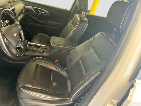 Used 2022 Chevrolet Traverse Premier AWD/4WD image 20