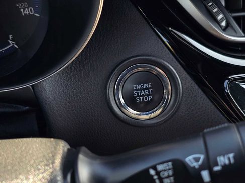 Used 2021 Toyota C-HR XLE image 31