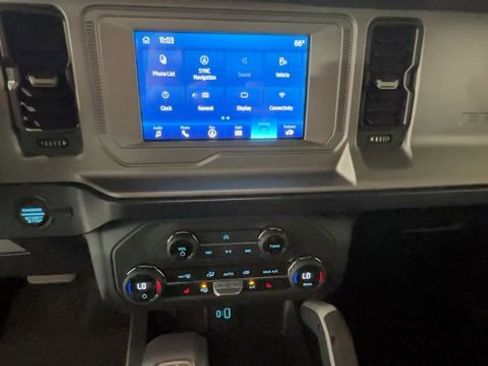 Used 2023 Ford Bronco Outer Banks AWD/4WD image 31