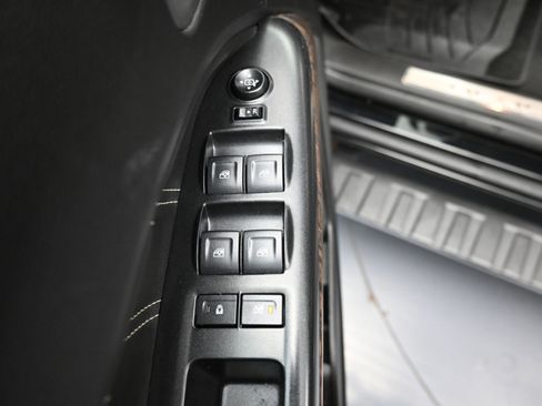 Used 2022 GMC Canyon Denali image 6