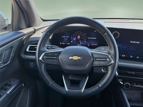 Used 2024 Chevrolet Traverse LT AWD/4WD image 19