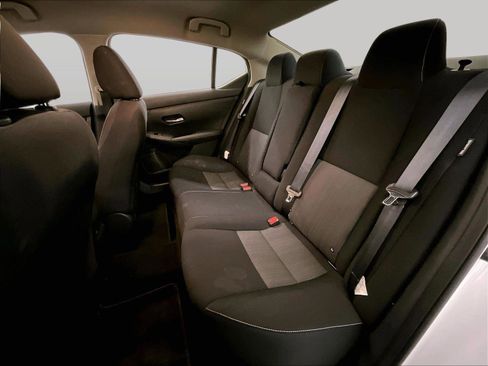 Used 2021 Nissan Sentra SV FWD image 25