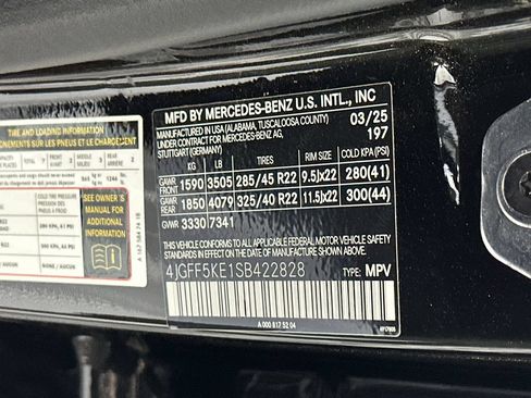Certified 2025 Mercedes-Benz GLS 450 4MATIC image 9