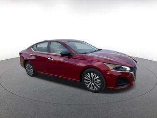 Used 2025 Nissan Altima 2.5 SV video 2