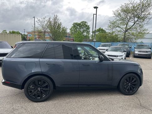 Used 2025 Land Rover Range Rover SE AWD/4WD image 5