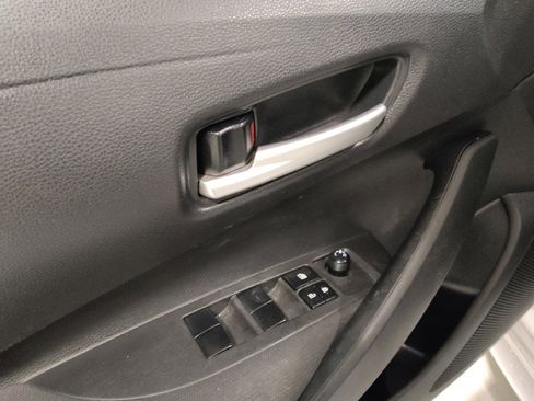 Used 2021 Toyota Corolla LE image 27