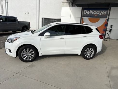 Used 2020 Buick Envision Essence AWD/4WD image 2