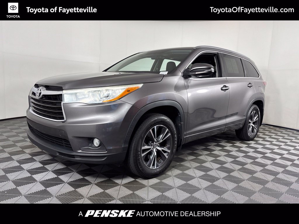 Used 2016 Toyota Highlander XLE AWD/4WD image 1
