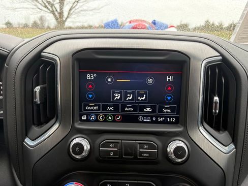 Used 2022 GMC Sierra 2500 Denali image 40