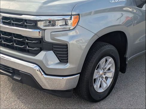 Used 2025 Chevrolet Silverado 1500 LT RWD image 9