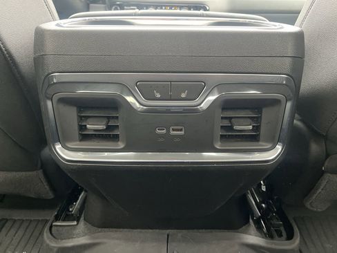 Used 2024 Chevrolet Silverado 2500 LTZ w/ LTZ Plus Package image 31