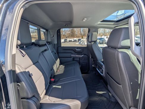 Used 2022 Chevrolet Silverado 2500 LTZ w/ LTZ Plus Package image 12