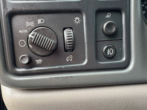 Used 2005 Chevrolet Avalanche Z71 w/ Preferred Equipment Group image 21