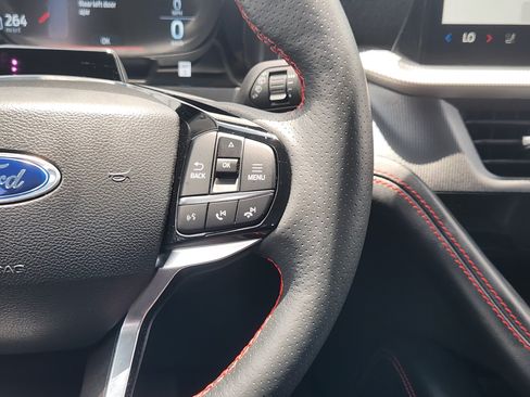 Certified 2025 Ford Explorer ST-Line AWD/4WD image 29