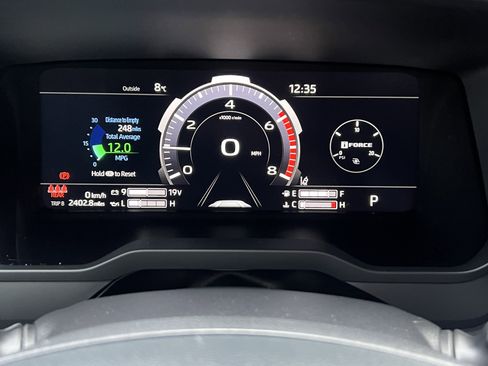 Used 2022 Toyota Tundra Platinum image 27