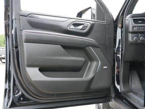 Used 2023 Chevrolet Suburban RST w/ Luxury Package image 17