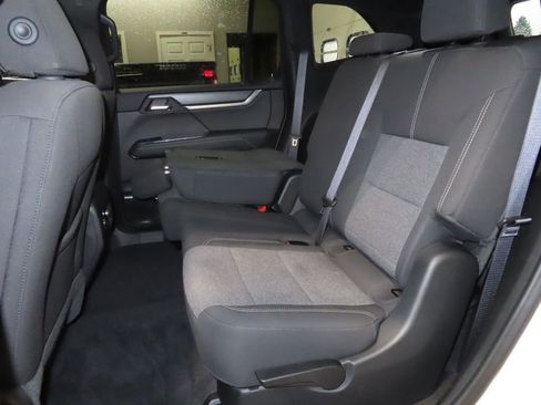 Used 2025 GMC Acadia Elevation image 39