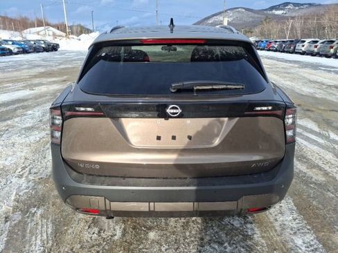 New 2026 Nissan Kicks SV w/ SV Premium Package image 4