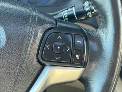 Used 2016 Toyota Sienna XLE image 24