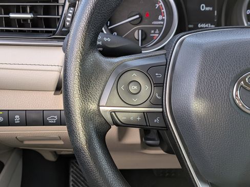 Used 2022 Toyota Camry LE image 28