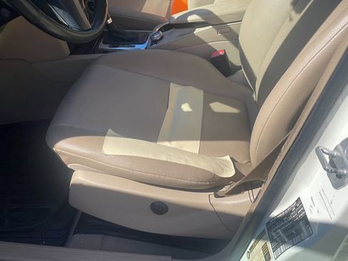 Used 2012 Mercedes-Benz GLK 350 4MATIC image 12