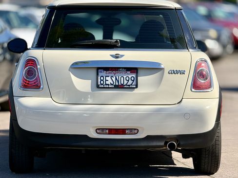 Used 2011 MINI Cooper Hardtop FWD image 9