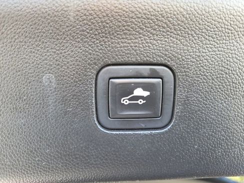 Used 2018 Buick Enclave Premium w/ Trailering Package image 18