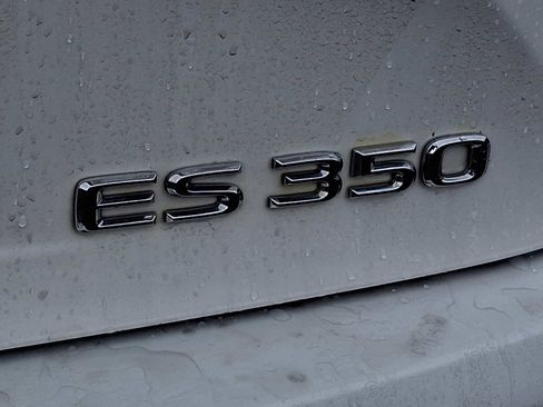 Used 2015 Lexus ES 350 w/ Premium Package image 28