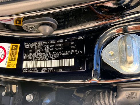 Used 2019 Toyota Highlander XLE image 33