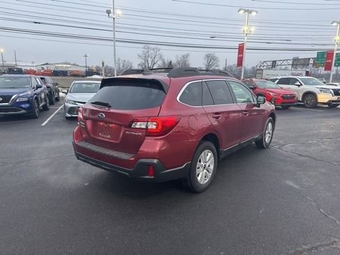 Used 2019 Subaru Outback 2.5i Premium image 7