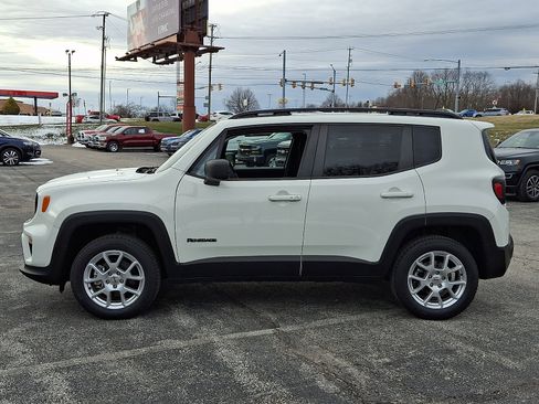 Used 2022 Jeep Renegade Latitude image 5