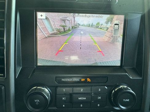 Used 2018 Ford F150 XLT w/ Equipment Group 302A Luxury AWD/4WD image 28