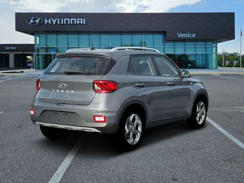 New 2026 Hyundai Venue SEL FWD image 7