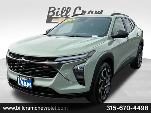 Used 2024 Chevrolet Trax RS FWD image 37