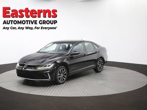 Used 2025 Volkswagen Jetta SE FWD image 54