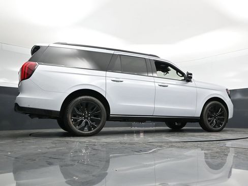 Used 2025 Ford Expedition Max Platinum w/ Stealth Appearance Package AWD/4WD image 51
