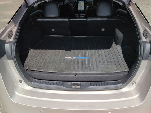 Used 2017 Toyota Prius Prime Advanced FWD image 21