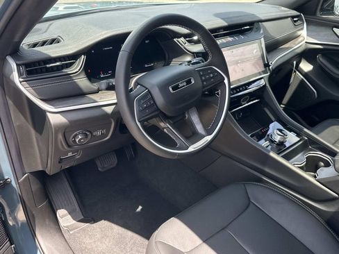New 2026 Jeep Grand Cherokee Limited AWD/4WD image 2