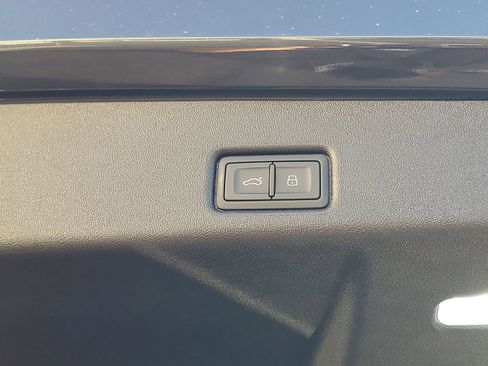 New 2025 Audi SQ5 Premium Plus image 9