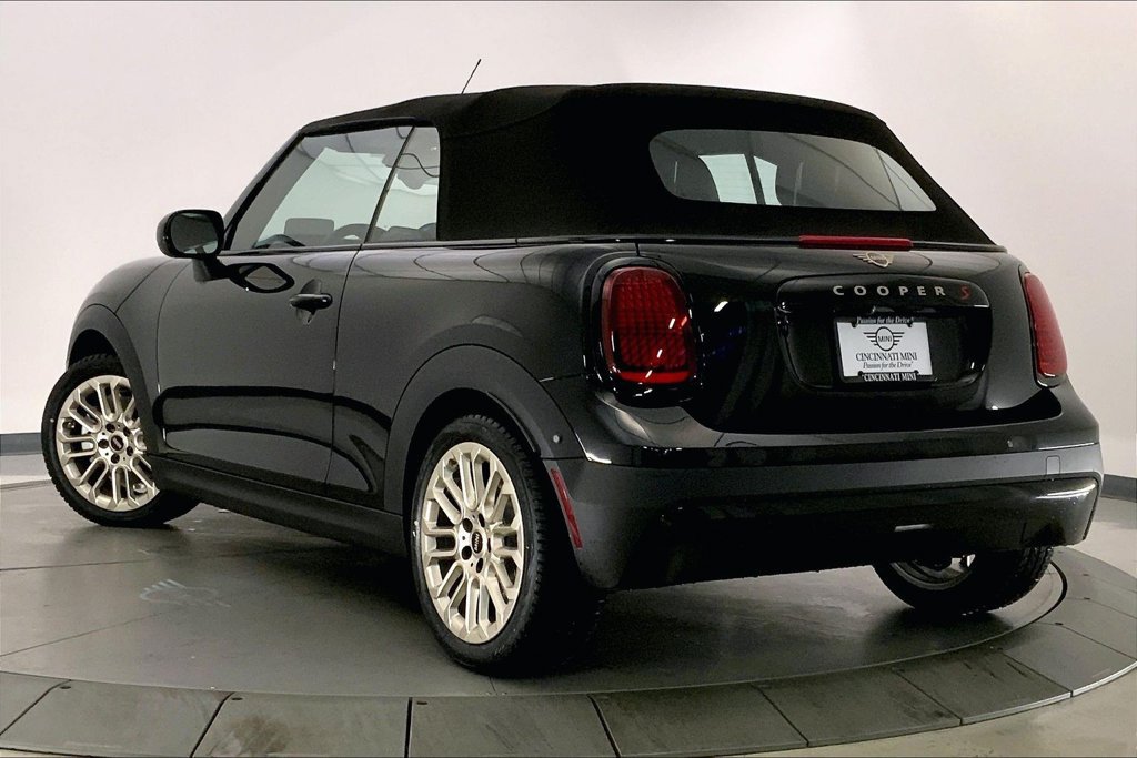 New 2026 MINI Cooper S FWD image 2