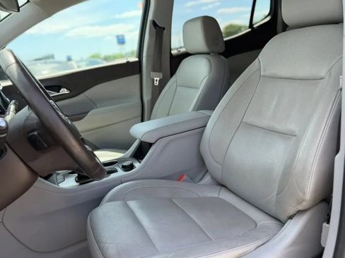 Used 2017 GMC Acadia SLT AWD/4WD image 11