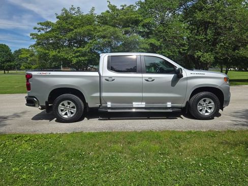 Used 2022 Chevrolet Silverado 1500 LT w/ Safety Package AWD/4WD image 7