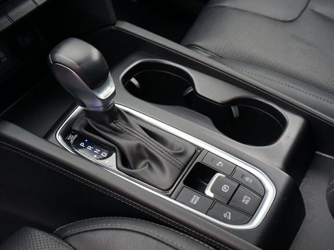 Used 2019 Hyundai Santa Fe Limited image 25